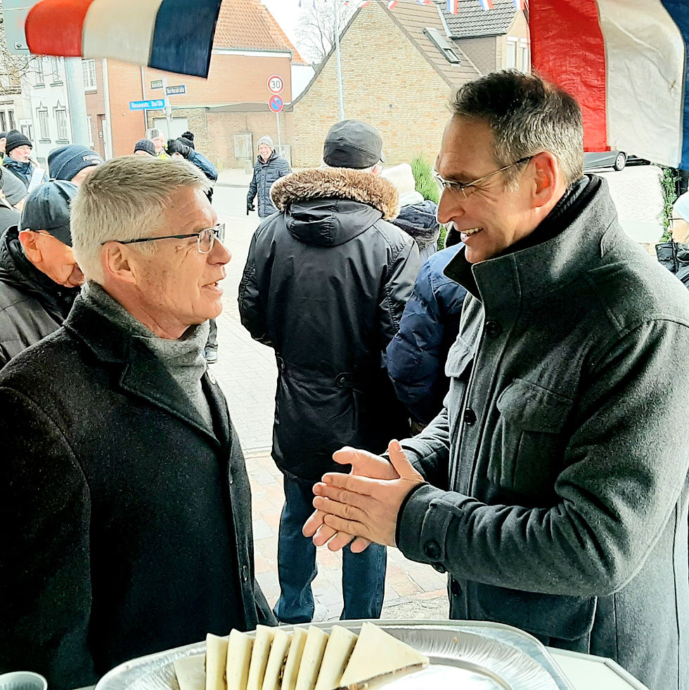 Gespräch zwischen Oliver Schmidt-Gutzat und dem dritten Föhrer der Östereicher Frank Grentz bei einer Veranstaltung der Norderegge