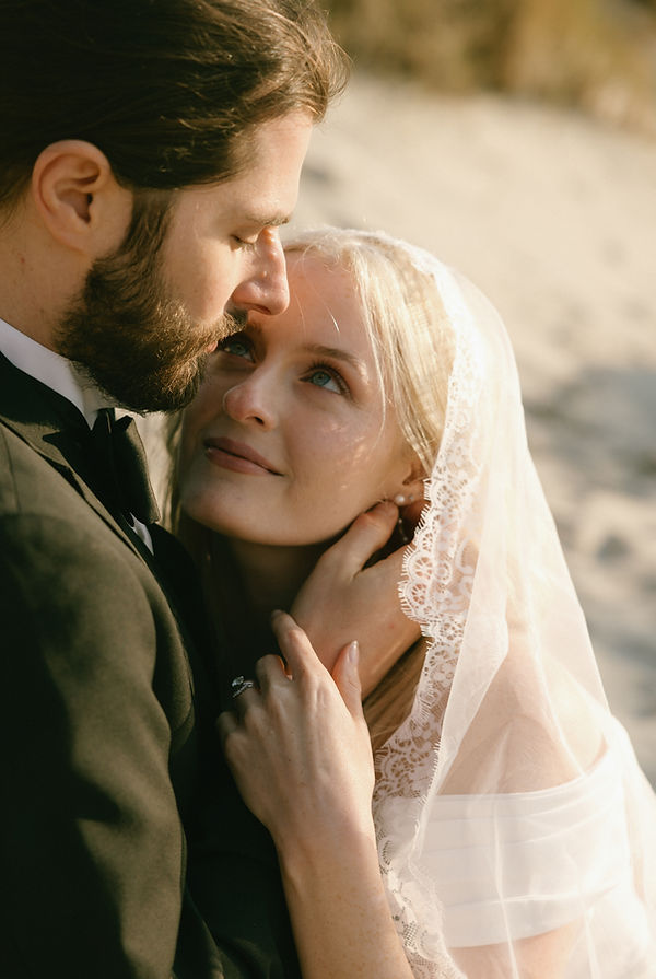 Romantic elopement at the sea in the dunes