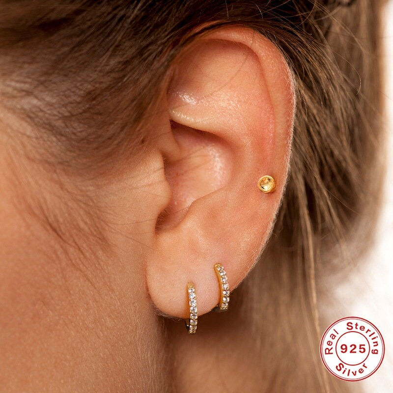 Miniaturbild: 16G Sterling Silver Cartilage Earrings, Crescent Moon Earrings | HC038