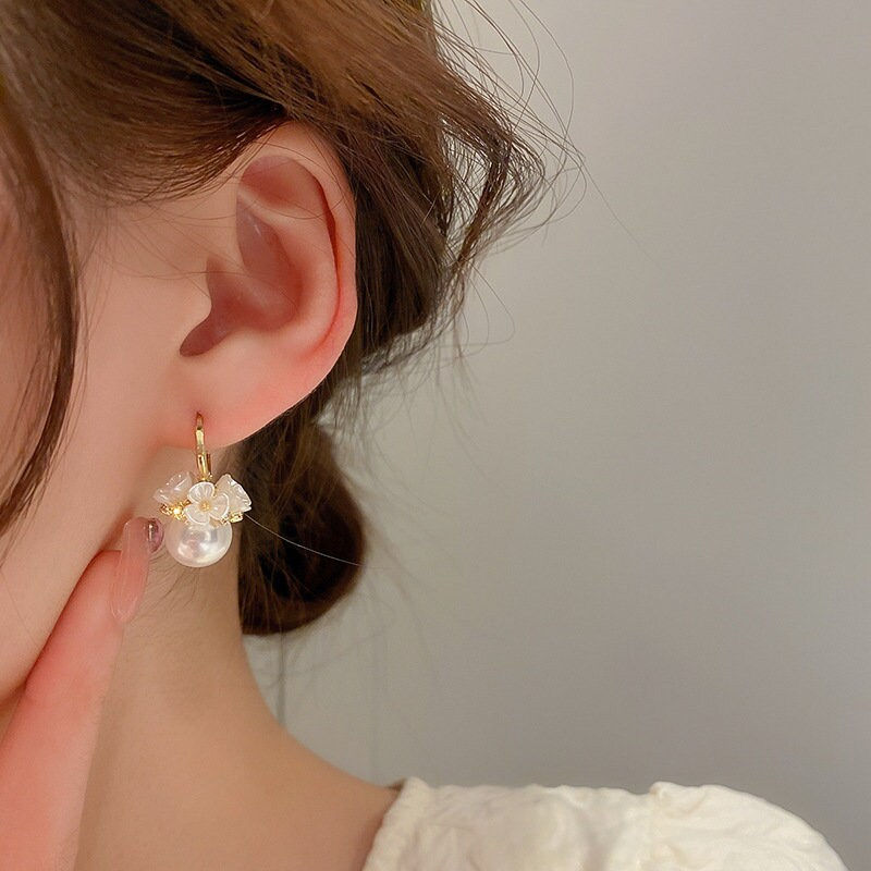Miniature : Vintage Flower Pearl Hoop Earrings, Flower Hoops, Flower Earrings | HE8888