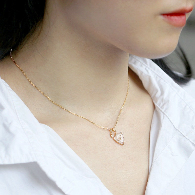 Miniature : Natural Clear Quartz Star Pendant Necklace, Quartz Necklace | TB1902