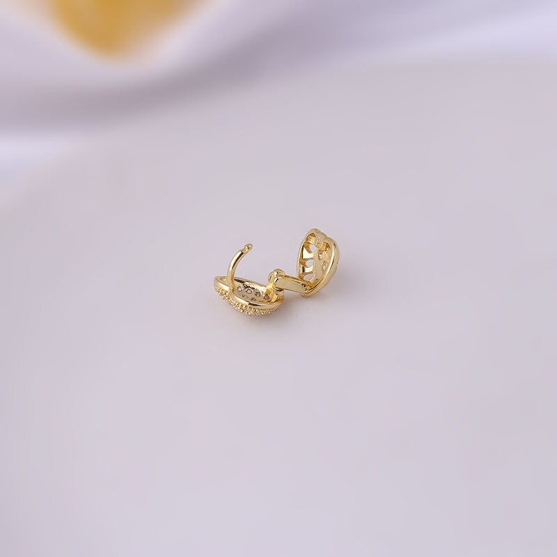 Miniaturbild: 18K Gold Cartilage Huggie Hoop Earrings, Dainty Heart Hoop Earrings | HSPJ677