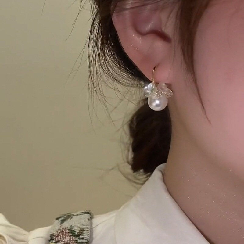 Miniature : Vintage Flower Pearl Hoop Earrings, Flower Hoops, Flower Earrings | HE8888