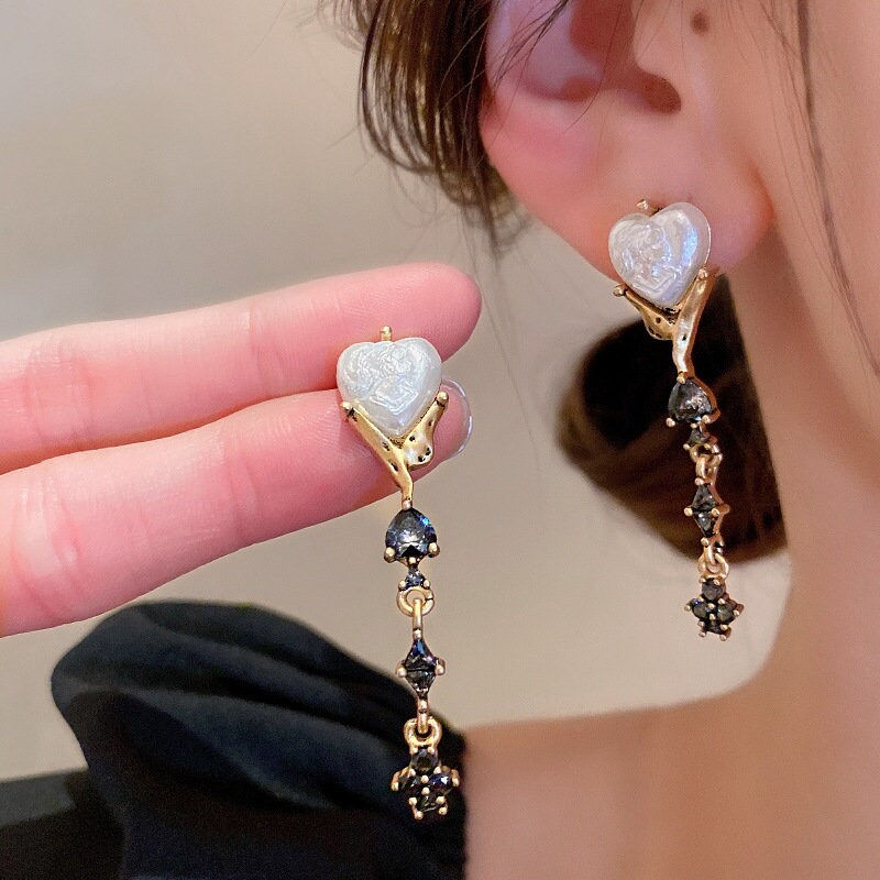 Thumbnail: 925 Silver Pearl Heart Dangle Earrings, CZ Earrings, Pearl Earrings | HE13351