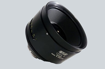 Leica-R-Summilux-80mm-4-640x420_edited.jpg