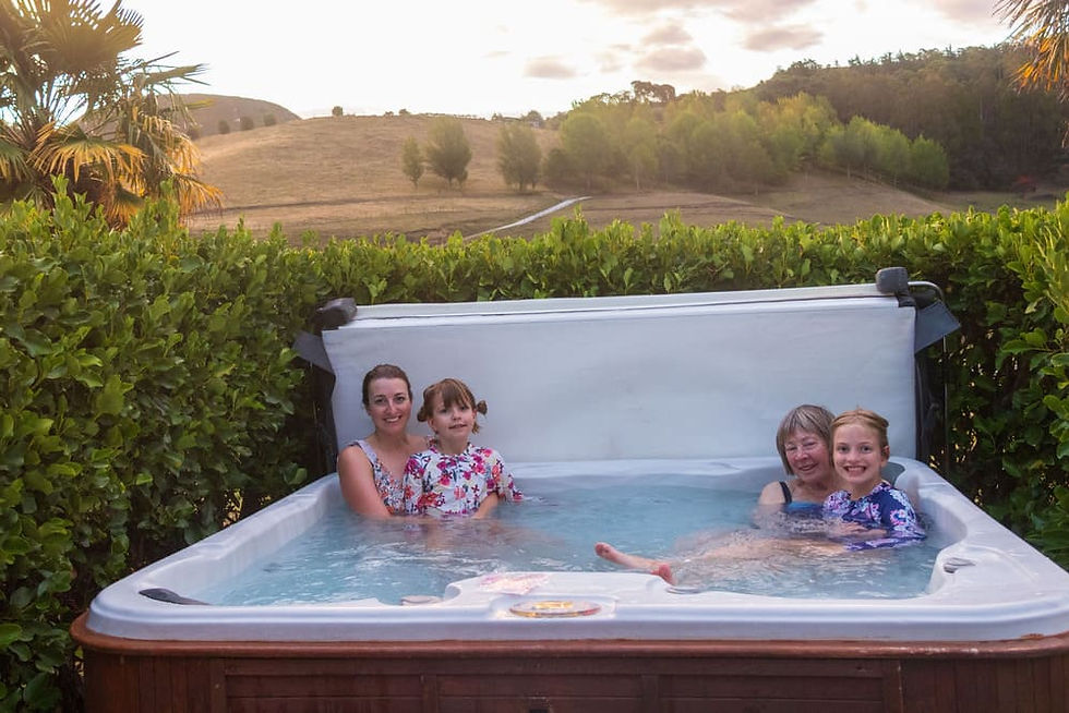 Mission Estate Hot tub