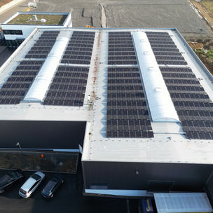 Photovoltaikanlage auf Gewerbedach – Rutz Elektro GmbH im Rems-Murr-Kreis