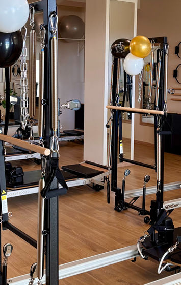 Modern reformer pilates gépek a Flow Reformer Pilates stúdióban