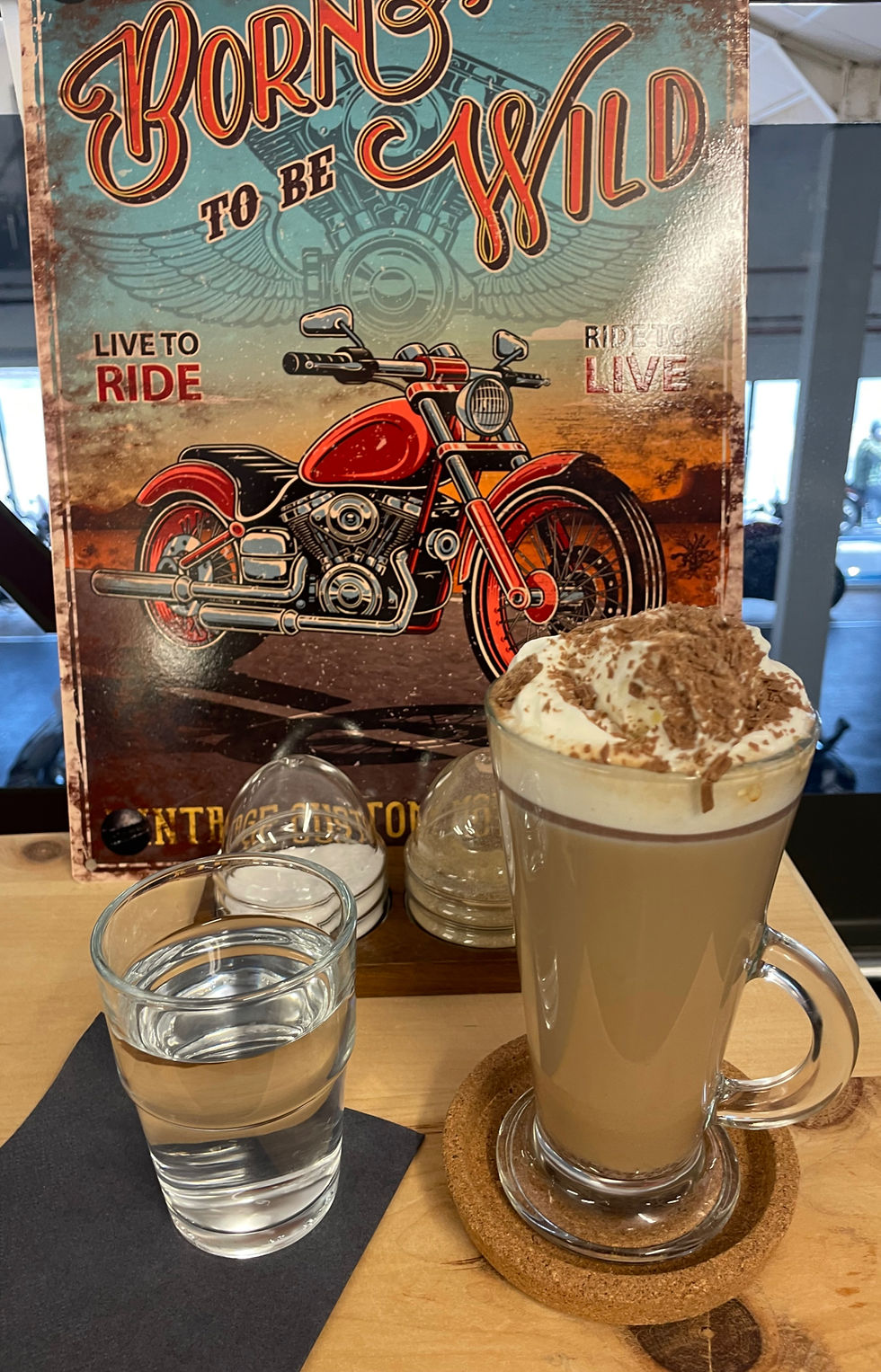 Speed Lounge Cafe _edited.jpg