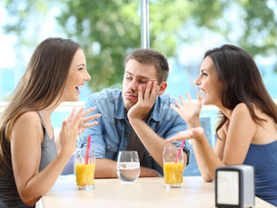 3 people - Small talk, a challenge for HSP