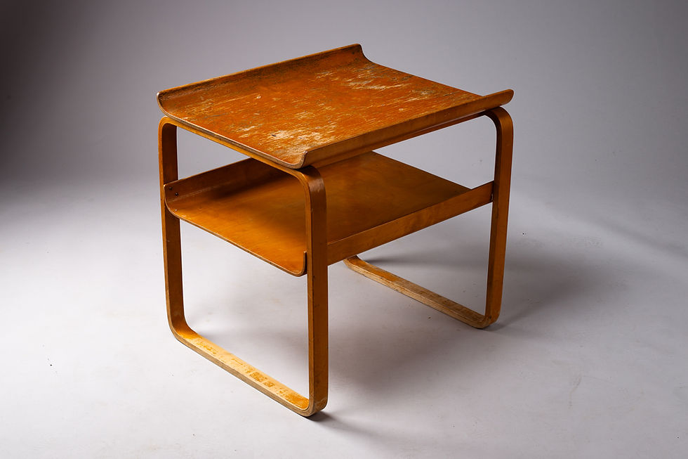 Alvar Aalto pre-Artek Side Table 75/915 in bent birch, designed for Paimio Sanatorium, Finland, 1932.