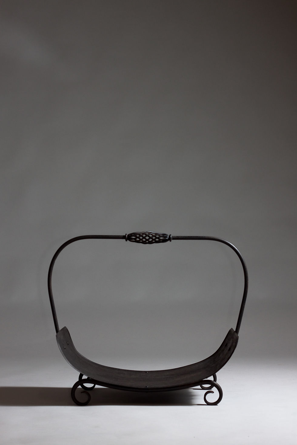 Thumbnail: Taidetakomo Hakkarainen, 1930's wrought iron wood carrier