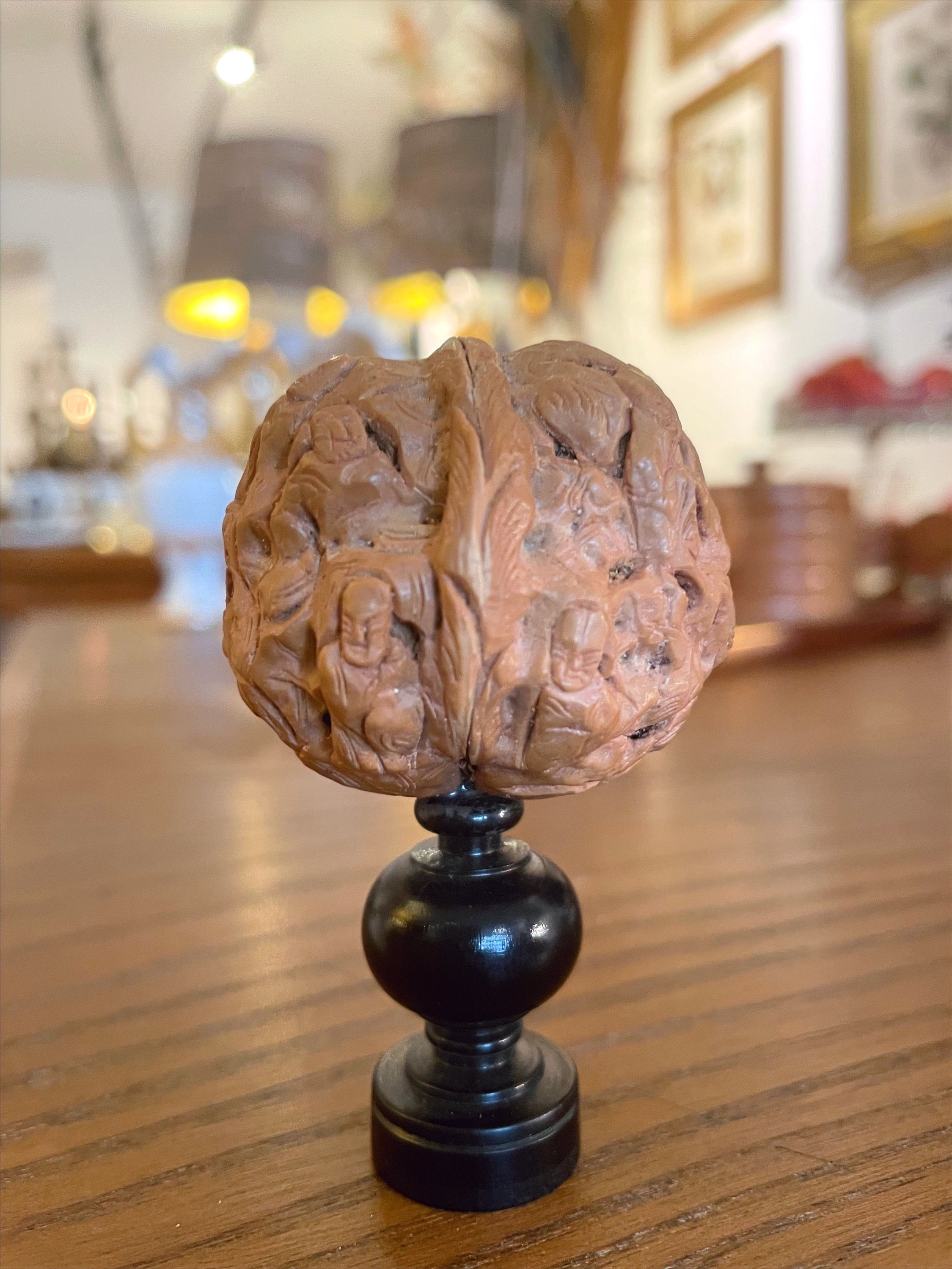 Noix sculptée chinoise XXème - 1