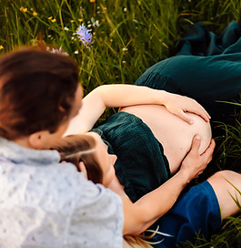 Maternity Candid Lifestyle Eugene Springfield Oregon Karla Winer Photography top rated rec