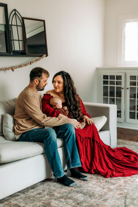 Maternity family photographer Eugene Oregon Maternity photography Springfield OR best top recommended well reviewed rated professional spring summer fall motherhood studio
