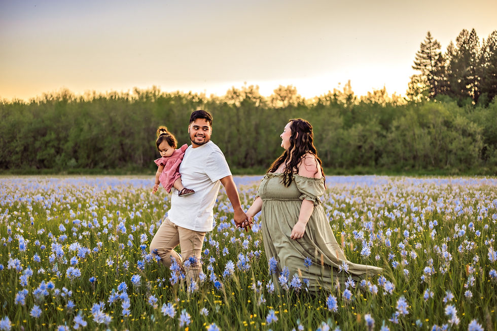 Eugene OR family photographer prints, Springfield Oregon photo albums, printed family portraits Oregon, maternity photo wall art Eugene Springfield, newborn photo albums Springfield Oregon, professional photographer print products Eugene OR