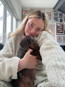 Tasmin Happy Tail Weddings and miniature sausage dog