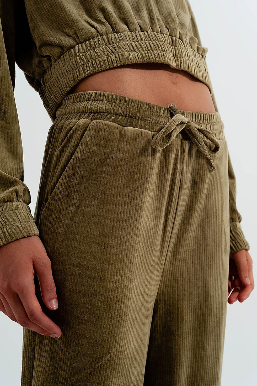 Thumbnail: Jogger With Drawstring Waist in Green