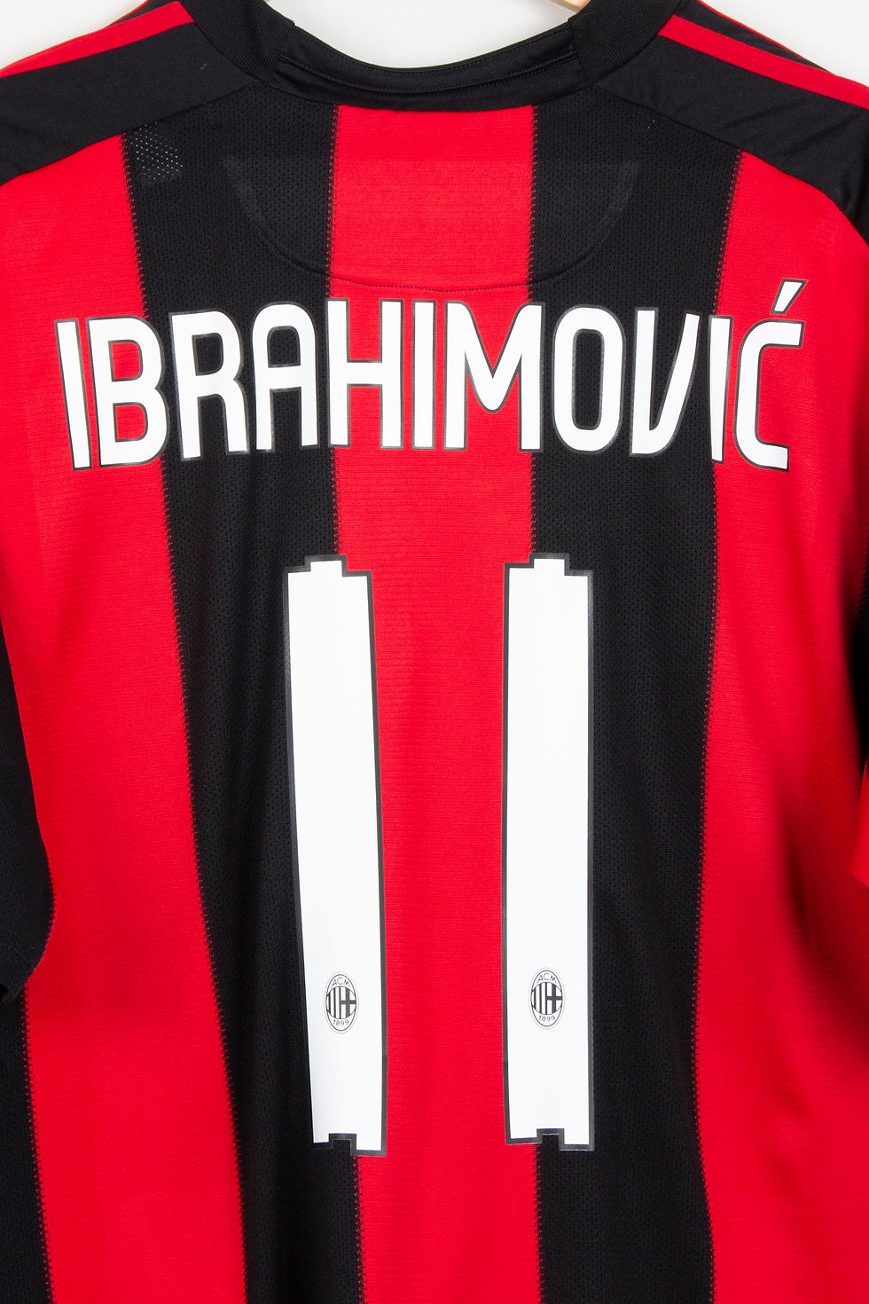 Miniature : Maillot Adidas Football AC Milan Home Rétro IBRAHIMOVIC 2010/11 - XL