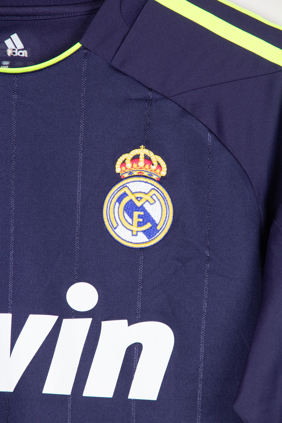 Miniature : Maillot Adidas Football Real Madrid CF Away Vintage BENZEMA 2012/13 - S
