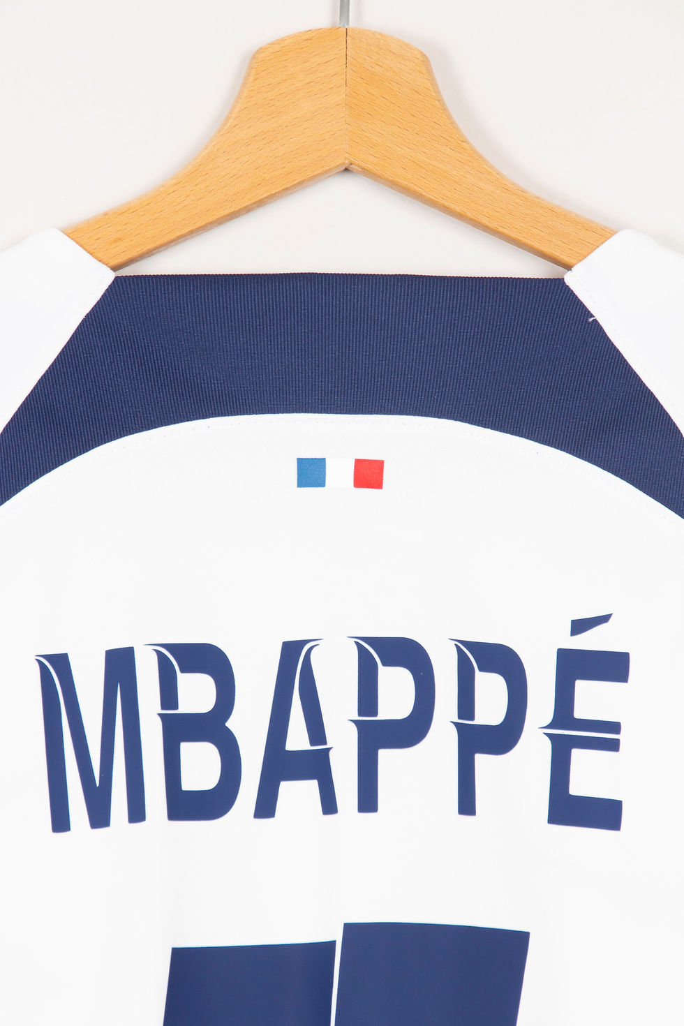 Miniature : Maillot Nike Football PSG Paris Saint-Germain Away Rétro MBAPPE 2023/24 - XL