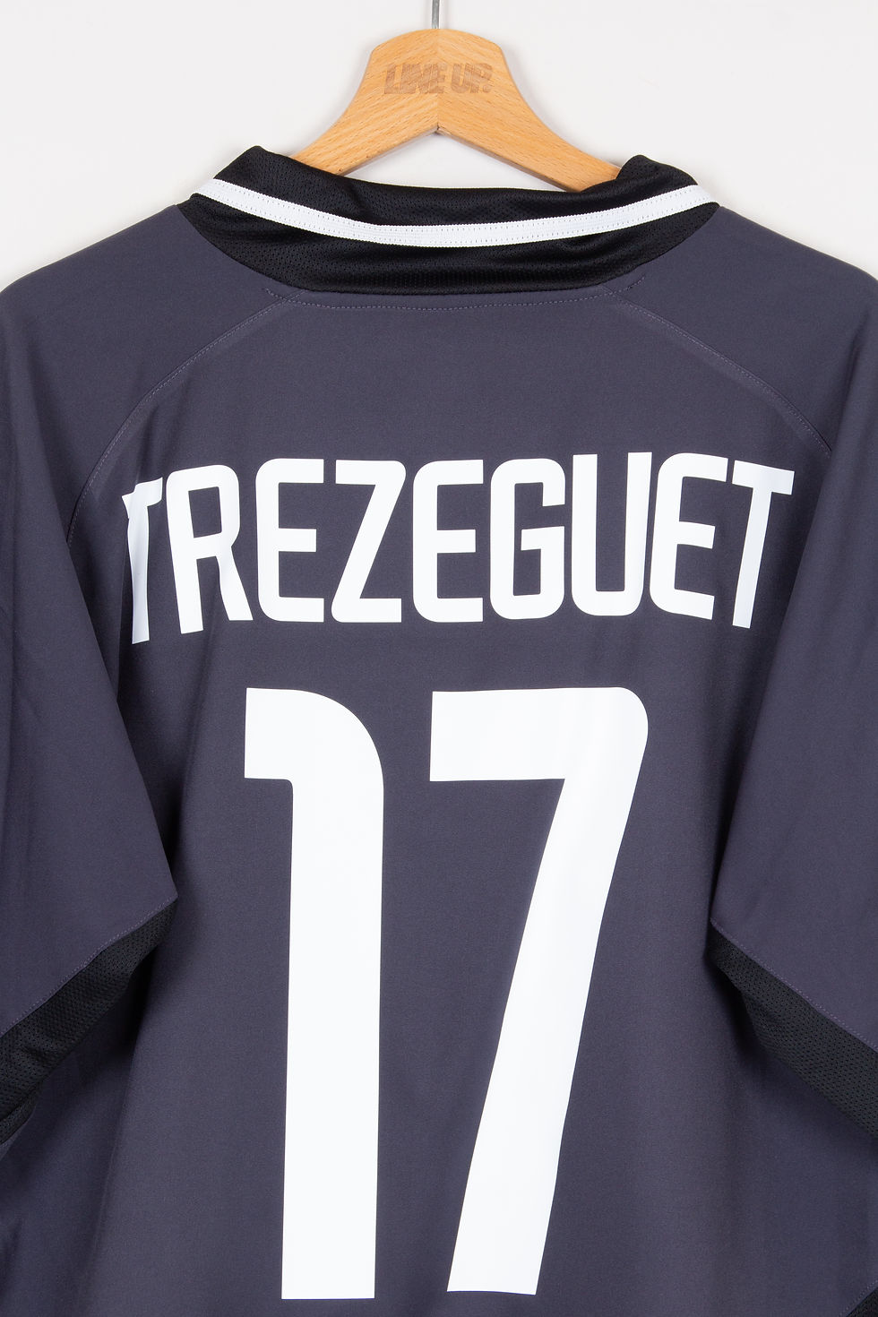 Miniature : Maillot Nike Football Juventus FC Third Vintage TREZEGUET 2003/04 - XL
