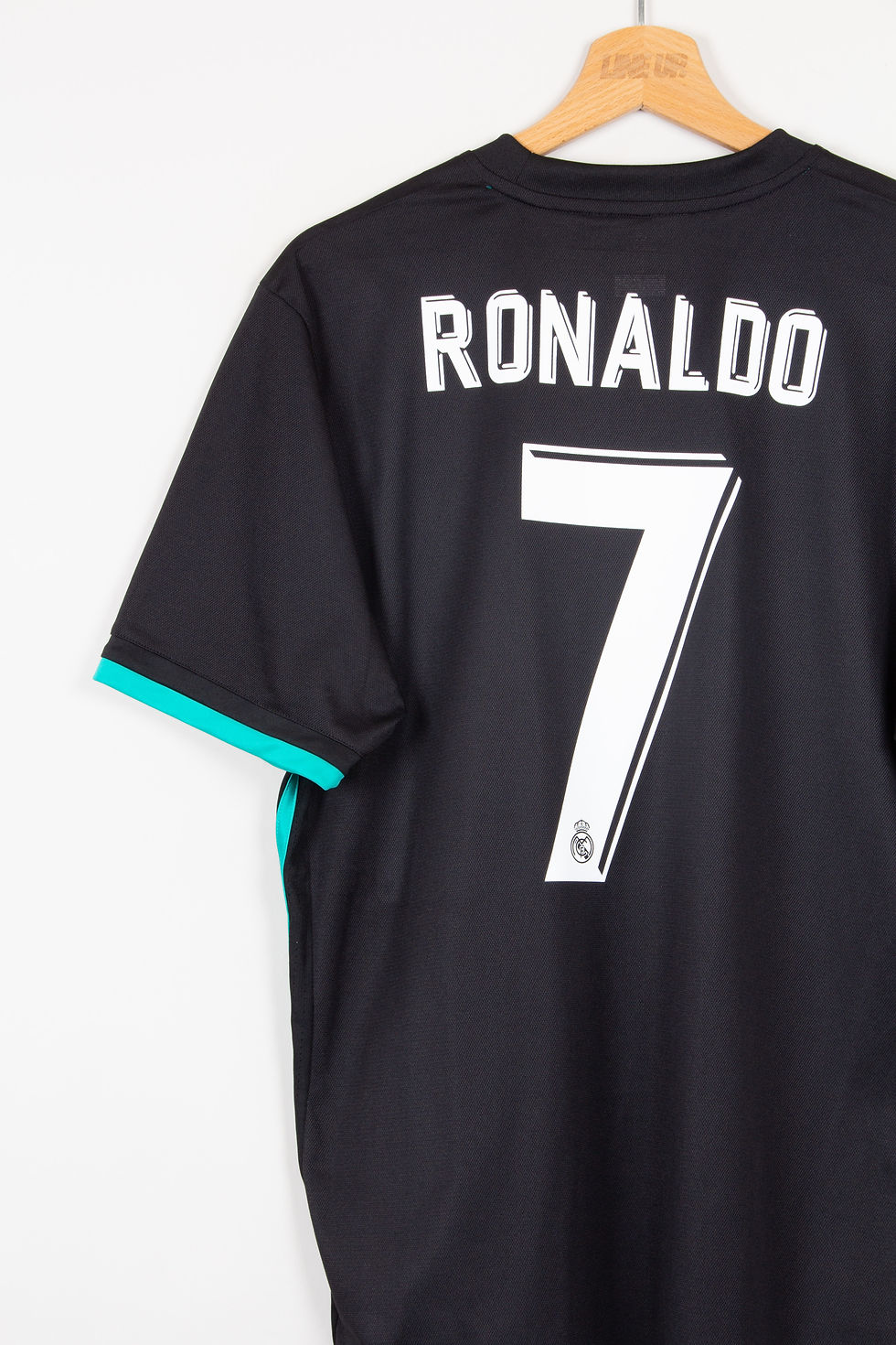 Miniature : Maillot Adidas Football Real Madrid CF Away Rétro RONALDO 2017/18 - L