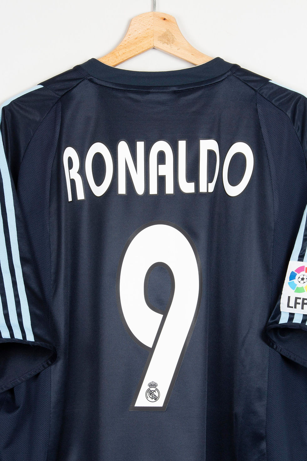 Miniature : Maillot Adidas Football Real Madrid CF Away Vintage RONALDO 2003/04 - L