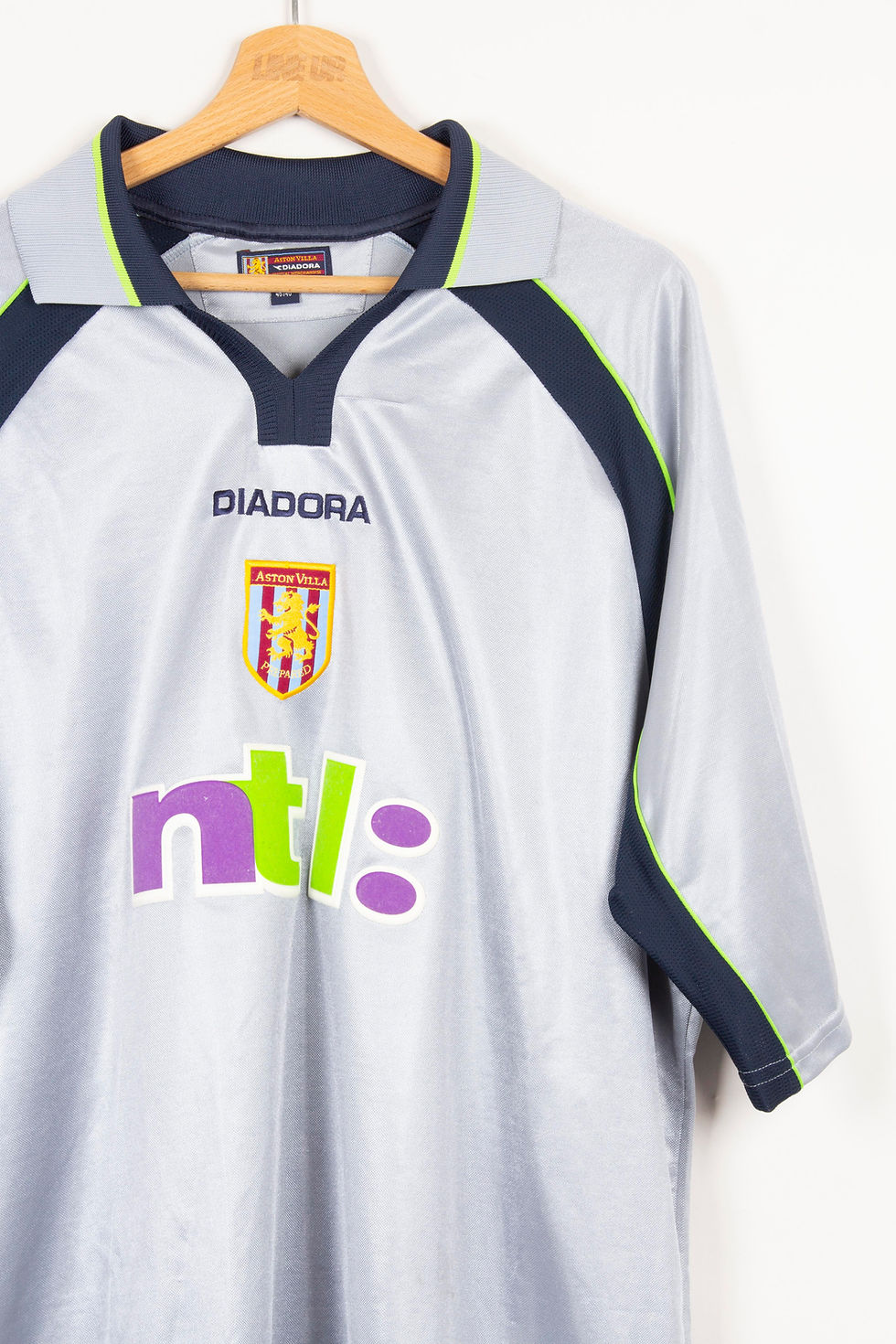 Thumbnail: Maillot Diadora Football Aston Villa Away Vintage GINOLA 2001/02 - XXL