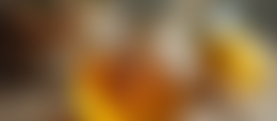 Say Goodbye to Frizz with Honey's Natural Humectant Benefits for Your Hair