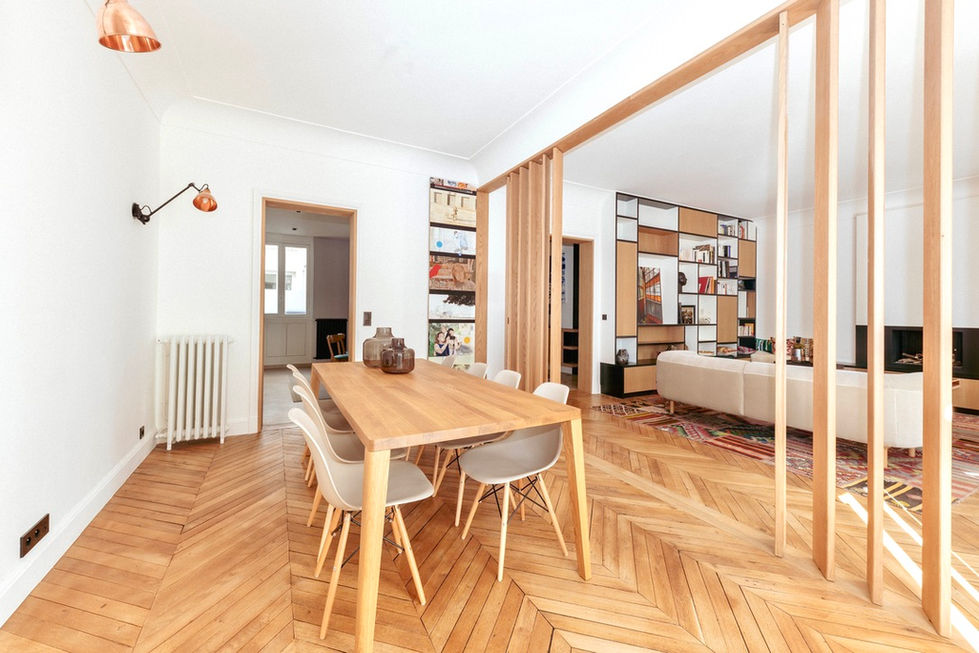 Architecte d’intérieur spécialisée en rénovation et aménagement sur-mesure, je vous accompagne de la conception à la réalisat