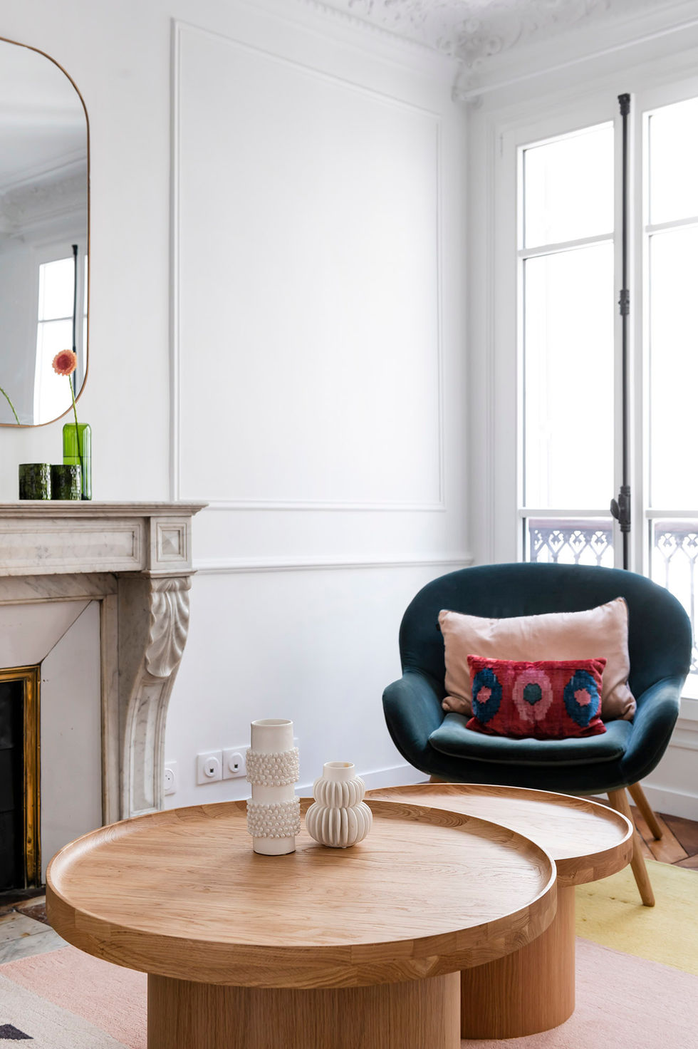 Architecte d’intérieur, je repense et transforme vos espaces de vie avec des solutions sur-mesure, alliant design, confort et