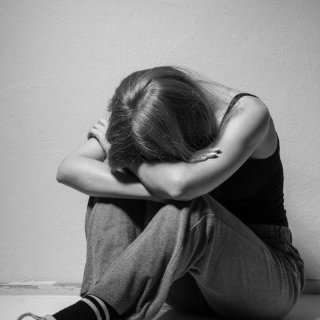 O zumbido pode causar depressão ou pensamentos suicidas?