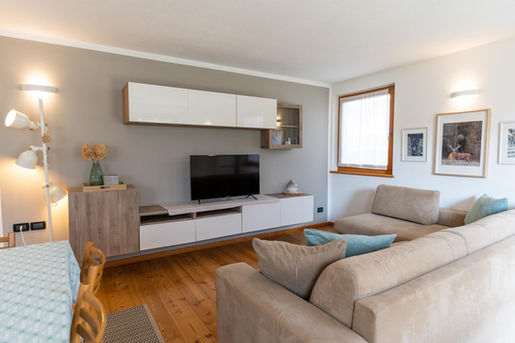 Casa Beba a Cavalese con Ampio soggiorno e Giardino privato parcheggio