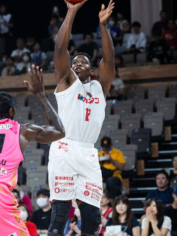 #18 ジェラルド・ビバリー選手