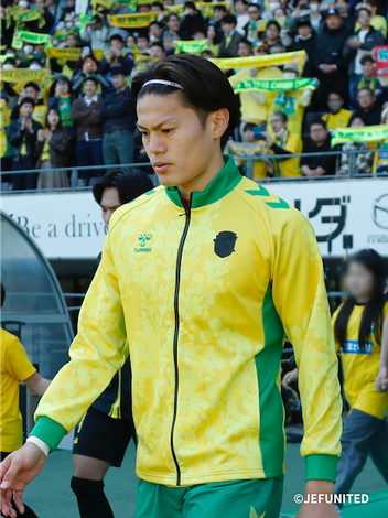 #8 津久井 匠海 選手 直筆サイン入り ジェフユナイテッド市原・千葉 ミモザジャケット