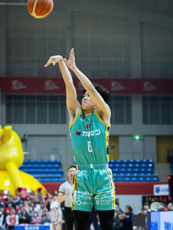 #6 山際 爽吾選手
(※上位2名様が落札できます)