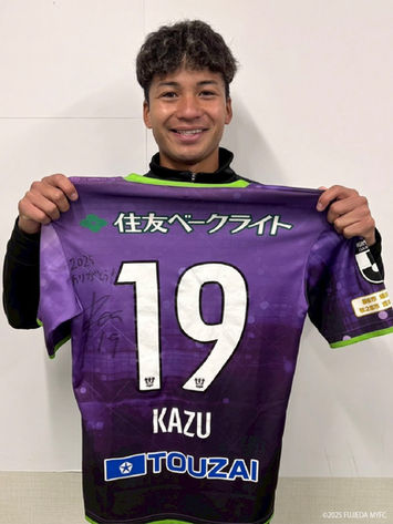 #19 シマブク カズヨシ 選手