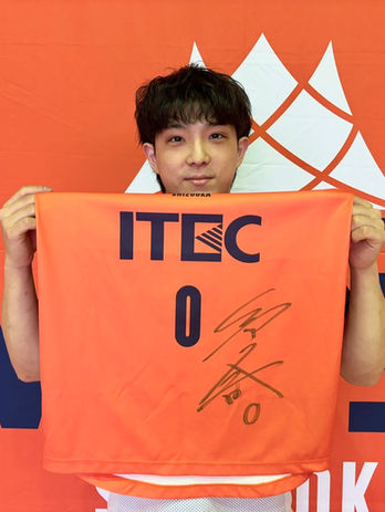 #0 山本愛哉選手着用 HOMEユニフォーム(直筆サイン入り)