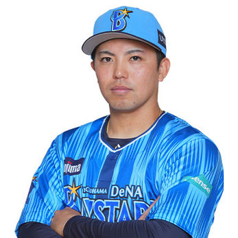 #11 東 克樹選手 直筆サイン入り交流戦ホームユニフォーム(着用・直筆サイン入り)