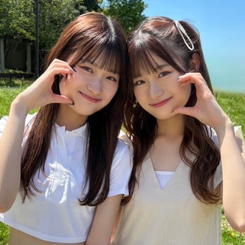 【しおんとかのん】直筆サイン入り生写真