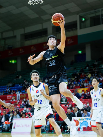 #32 臼井 弘樹選手実使用 直筆サイン入りBIGBULLS × HALEO 特別ユニフォーム(上下セット)