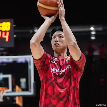 #8 張本 天傑 選手