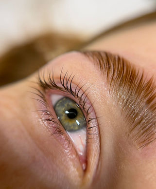 Lash Lift resultaat gedefinieerde natuurlijke wimpers Rotterdam GlowArt Studio
