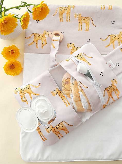 cheeta_diaper_holder