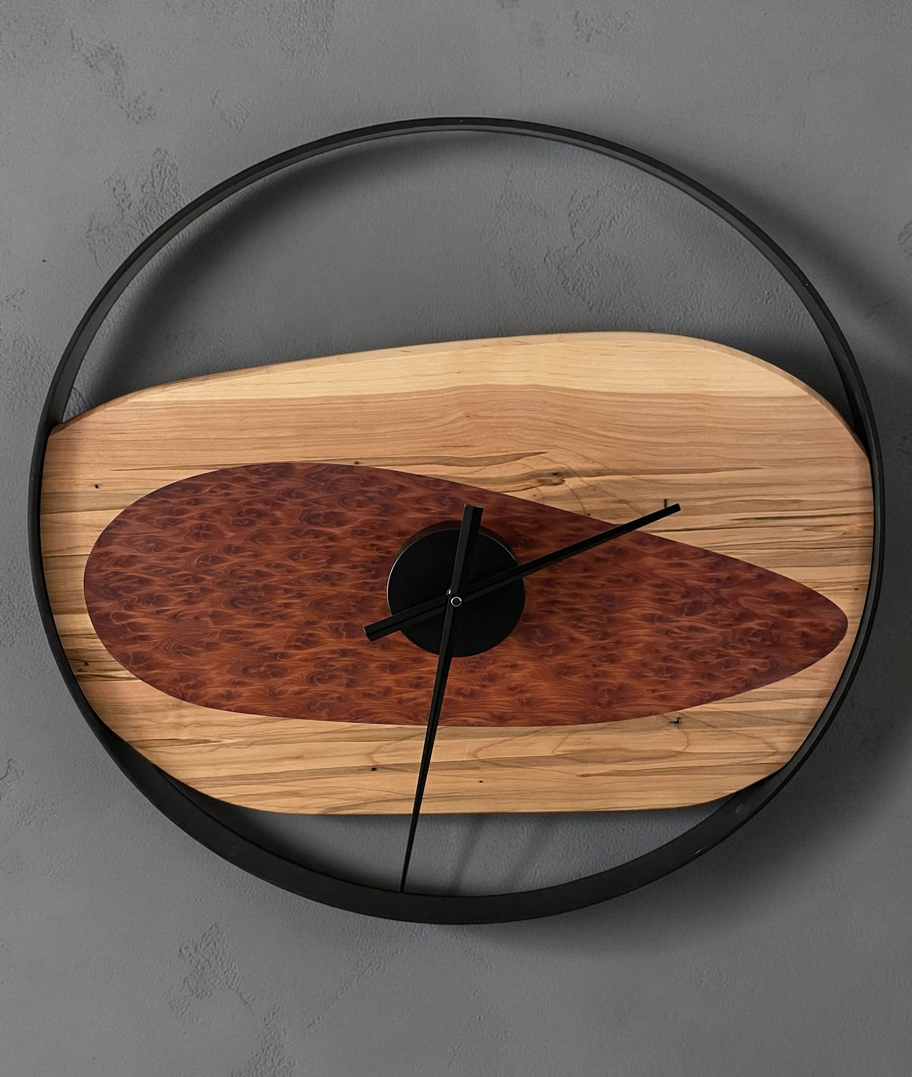 Metal Ring Statement Clock