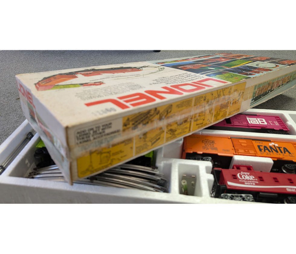 Thumbnail: Lionel Coca-Cola Train Set 6-1463 (pre-owned)                              O