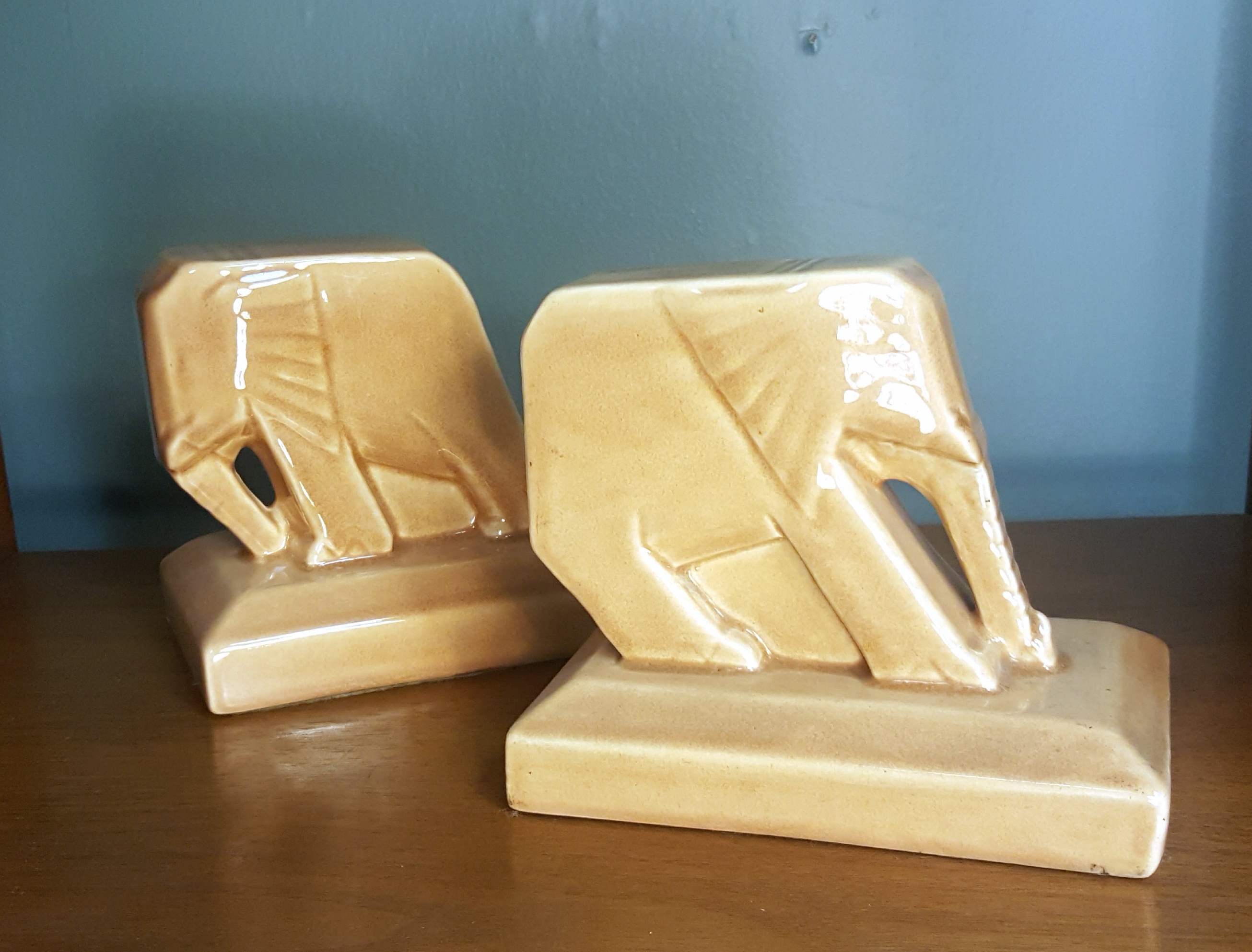 Push and Pull Bookends
