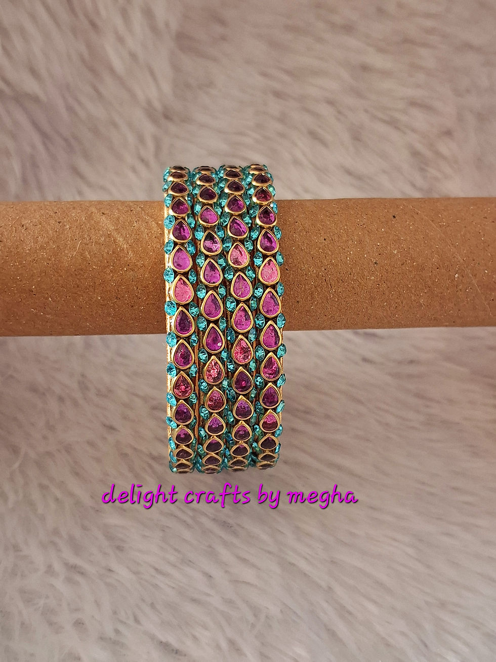 Thumbnail: Kundan bangles 