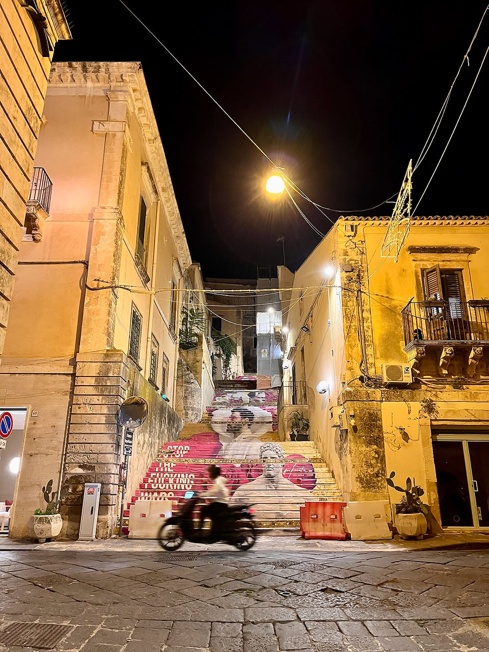 SECRET eat drink stay, famouse stairs in Noto, Sicily
